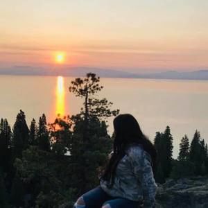 Meet your Posher, Evelyn